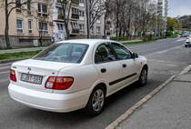 Rückansicht: Nissan Almera N16 in April, 2021.