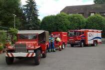 Der Dodge des FW Vereins Othmarsingen, der L200 Mitsubishi und das neue TLF Scania der FW Maiengrn auf dem Weg zu einer Heirat eines FW Kameraden.