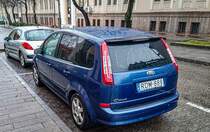 Rückansicht: Ford C-Max aus der ersten Generation. Foto: April, 2021