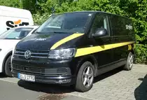 =VW T6 des Ausstellers STRYKER steht auf dem Parkplatzgelände der RettMobil 2022 in Fulda, 05-2022