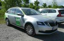 =Skoda Octavia des Fahrzeugeinrichters BOTT, abgestellt auf dem Parkplatz der RettMobil 2022 in Fulda