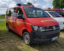 =VW T6 als MTW der Werkfeuerwehr von K + S, abgestellt auf dem Parkplatz der RettMobil 2022 in Fulda