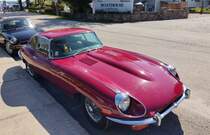 Jaguar E-Type Series III Coupe im Farbton regency red. Die Series III Modelle waren die letzte Baureihe des legendären E-Type und wurde von 1971 bis 1974 produziert. Der V12-Motor leistet 267 PS aus einem Hubraum von 5343 cm³. Niagara Falls/Ontario im September 2019.