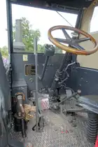 Lanz Bulldog, Kennzeichen:  BH 29-1937, Führerhaus Innenansicht  /  am 20.08.2022 beim TOCH-Treffen (Traktoren Oldtimer Club Hamburg von 1988) in HH-Neuengamme  /