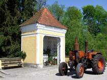 PAMPA Bj1953 mit 55PS macht einen kleinen  Boxenstopp  in St.Martin/Innkreis;090419