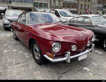 Dunkelroter VW Karmann Ghia 1600 L in Aarberg am 17.09.2022
