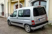 Rückansicht: Citroen Berlingo Mk1 Facelift. Aufnahme: April, 2021.