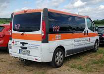 =Renault Trafic des DRK MITTELHESSEN steht im Mai 2022 auf dem Parkgelände der RettMobil