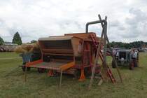 Fricke Dreschmaschine 1937  / am 20.08.2022 beim TOCH-Treffen (Traktoren Oldtimer Club Hamburg von 1988) in HH-Neuengamme  /