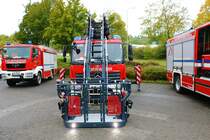Feuerwehr Idtstein Mercedes Benz Rosenbauer DLK 23/12 am 25.09.22 beim Tag der offenen Tür