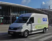 MAN TGE 3.140E fährt am Bahnhof in Annecy vorbei. 09.2022