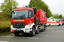 Feuerwehr Idtstein Mercedes Benz Arocs WLF/Kats mit AB-Kran am 25.09.22 beim Tag der offenen Tür