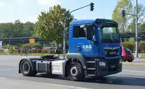 C.S.G. Gerüstbau GmbH mit einer MAN TGS 18.330 Zugmaschine am 30.09.22 Berlin Marzahn.