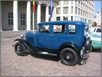 Im Rahmen der Veranstaltung  Tribut an Carl Benz  am 18.06.2006 in Karlsruhe waren auf dem Festplatz bei der Stadthalle zahlreiche Oldtimer ausgestellt.