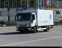 IVECO mit Kastenaufbau unterwegs in Interlaken am 05.10.2022
