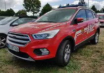 =Ford Kuga der Feuerwehr DARMSTADT, gesehen auf dem Parkplatz der RettMobil im Mai 2022