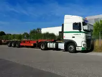 DAF-450XF der Sped. Angermayr, mit Containertransportauflieger; 220813