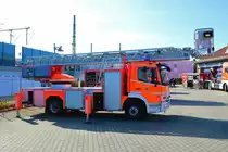 Feuerwehr Bad Vilbel Mercedes Benz Atego DLK 23/12 am 03.10.22 beim Tag der offenen Tür