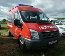 =Ford Transit der Feuerwehr NIDDATAL-KAICHEN, steht auf dem Parkplatz der RettMobil im Mai 2022