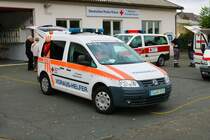 DRK OV Zeilhard VW Caddy Voraus Helfer am 03.10.22 in Langen beim Tag der offenen Tür