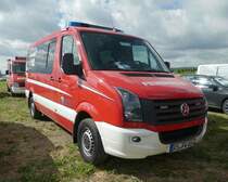 =VW Crafter als MTF der Feuerwehr REMSCHEID, gesehen auf dem Parkplatz der RettMobil im Mai 2022