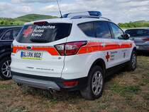 =Ford Kuga vom DRK OVERATH, gesehen auf dem Parkplatz der RettMobil im Mai 2022