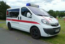 =Opel Vivaro vom DRK OV HOHENRODA, eingesetzt beim Scirocco-Treffen in Hohenroda, 06-2022