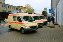 DRK Frankfurt Mercedes Benz Sprinter KTW am 15.10.22 bei der Frankopia 2022 im Frankfurter Osthafen