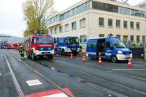 Feuerwehr Frankfurt Mercedes Benz Atego LF20 Kats und THW Frankfurt MAN TGM GKW am 15.10.22 bei der Frankopia 2022 im Frankfurter Osthafen