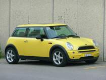 Mini  BE 5379 unterwegs in Lyss am 21.04.2009