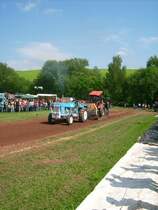 Hier ein weiterer ZT mit 6Zylindermotor, der ZT307, in Aktion