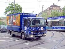 ATEGO818 karrt  Schneider-Weisse  ber´n Stachus in Mnchen; 
090515