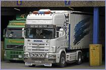 SCANIA TOPLINE 144L 530PS  WIHTE POWER  von MB-TRANS hat die Ladestelle erreicht. (22.05.2009)