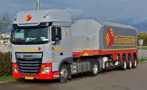 DAF XF Sattelzug, aufgenommen bei einer Raststätte an der Autobahn. 11.2022 