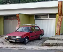 Toyota Corolle E80 Sedan, gesehen in Mai, 2021