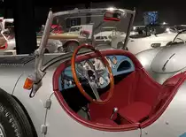 =Cockpit des Wanderer W 25 K Sportwagen, Bauzeit 1936 - 1938, 1950 ccm, 85 PS, 145 km/h, gesehen im EFA Museum in Amerang, 06-2022