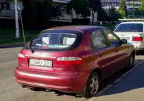 Rückansicht: Daewoo Lanos in der farbe Red Rock, gesehen in Mai, 2021.
