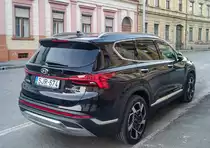 Rückansicht: Hyundai Santa Fé (vierte Generation), gesehen in Mai, 2021.