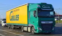 Gilles Internationale Spedition GmbH & Co. KG mit einem Sattelzug mit DAF XF 480 Zugmaschine am 14.11.22 Berlin Marzahn.