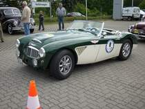 Austin Healey 100-GIBN 6 Baujahr 1958 bei der 8.Rgenclassics am 23.Mai 2009 beim Zwischenstop in Bergen/Rgen.