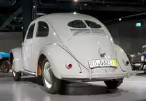 =VW Brezelkäfer, Bauzeit 1946 - 1953, 1131 ccm, 25 PS, 105 km/h, gesehen im EFA Museum in Amerang, 06-2022