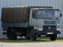 Dieser Pegaso 2080 war wohl ein Fahrschulfahrzeug der spanischen Streitkräfte, so gesehen Anfang November 2022 im Museo del Aire in Cuatro Vientos.