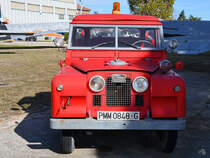 Dieses kleine Flughafenfeuerwehrfahrzeug von Land Rover (Santana) ist im Museo del Aire ausgestellt. (Cuatro Vientos, November 2022)