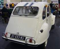 Heckansicht einer 1965´er  Ente . Essen Motor Show am 06.12.2022.
