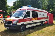 =MB Sprinter der DLRG OSTHESSEN-FULDA steht auf einer Präsentationsfläche beim Bürgerfest  200 Jahre Landkreis Fulda  auf dem Gelände von Schloß Fasanerie im Juni 2022