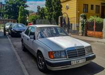 Mercedes-Benz W124 E-Klasse. Die Aufnahme stammt von Juni, 2021.