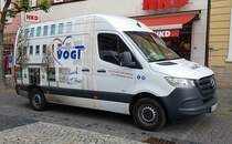 =MB Sprinter vom Malerbetrieb VOGT steht im Juni 2022 in Hünfeld