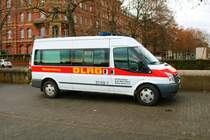DLRG Mainz Ford Transit am 31.12.22 beim Silvesterschwimmen in Mainz am Rheinufer