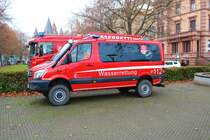 Main Taunus Kreis Mercedes Benz Sprinter Wasserrettung am 31.12.22 beim Silvesterschwimmen in Mainz am Rheinufer