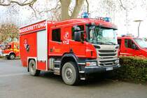 Main Taunus Kreis Scania GW-Wasserrettung am 31.12.22 beim Silvesterschwimmen in Mainz am Rheinufer